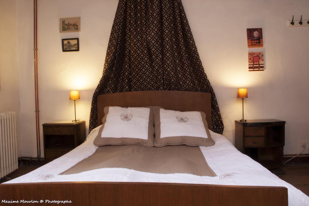 Chateau Rosans Bed & Breakfast Стая снимка